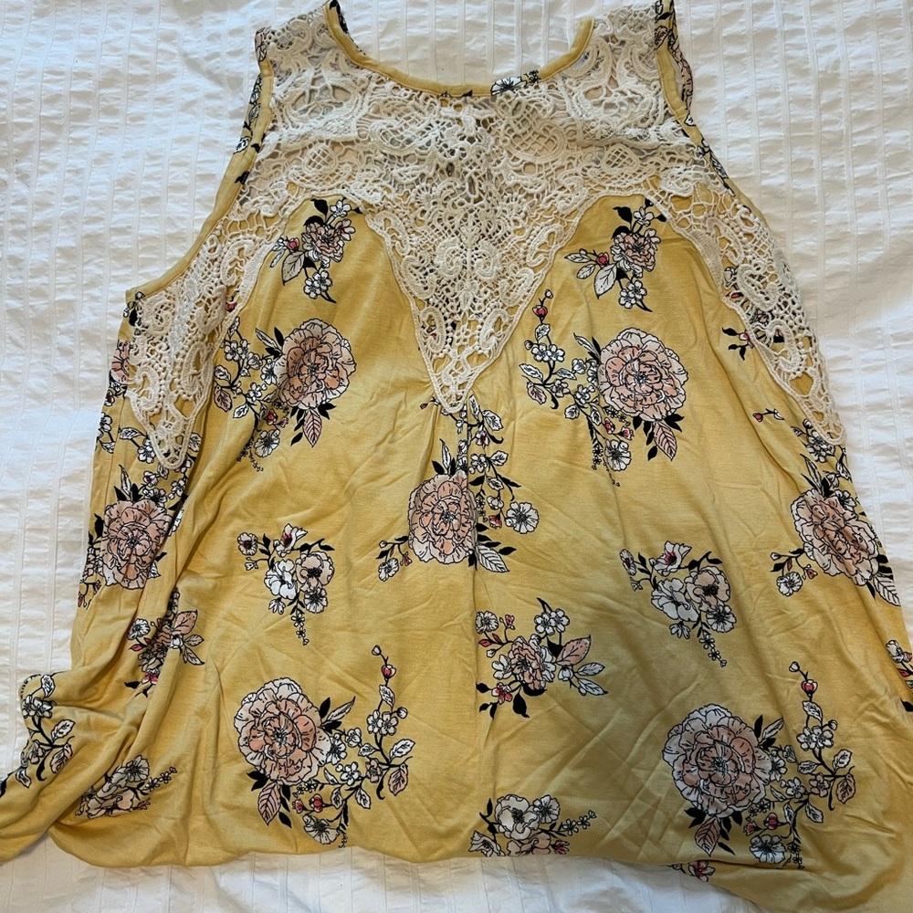 Maurices Yellow Tank Top w/floral design